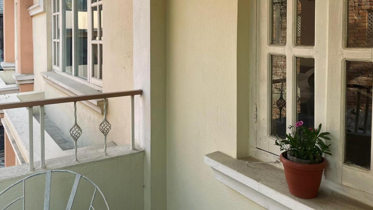 Rooftop Studio And 2Bhk Apartments In Kathmandu'S Most Happening Place Exteriör bild